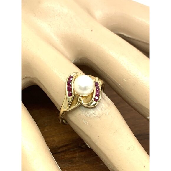 Pearl Red Gemstone Cocktail Ring 10k Yellow Gold Estate Jewelry Women's Size 7 - Picture 6 of 14